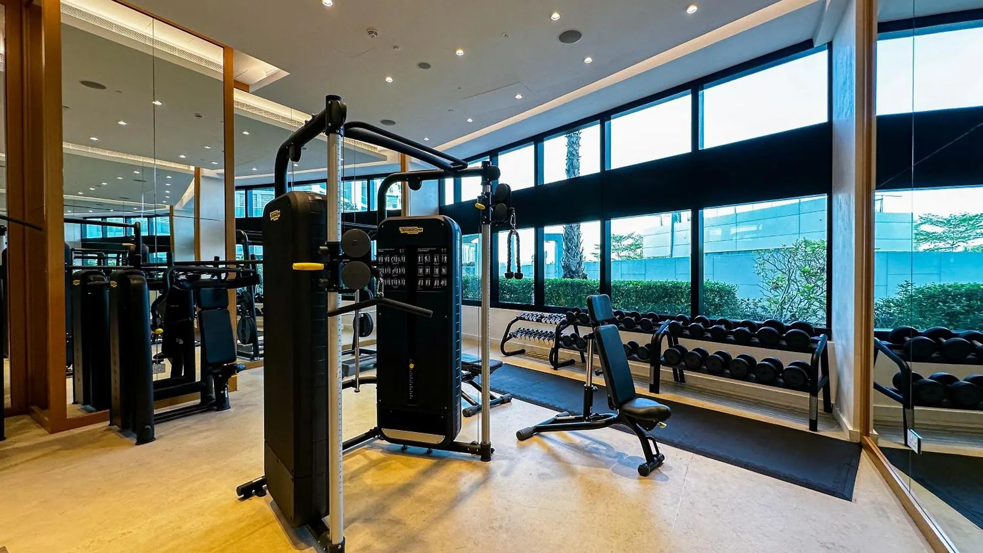 Elegant 2Br Apt Address Beach Resort دبي 0*,