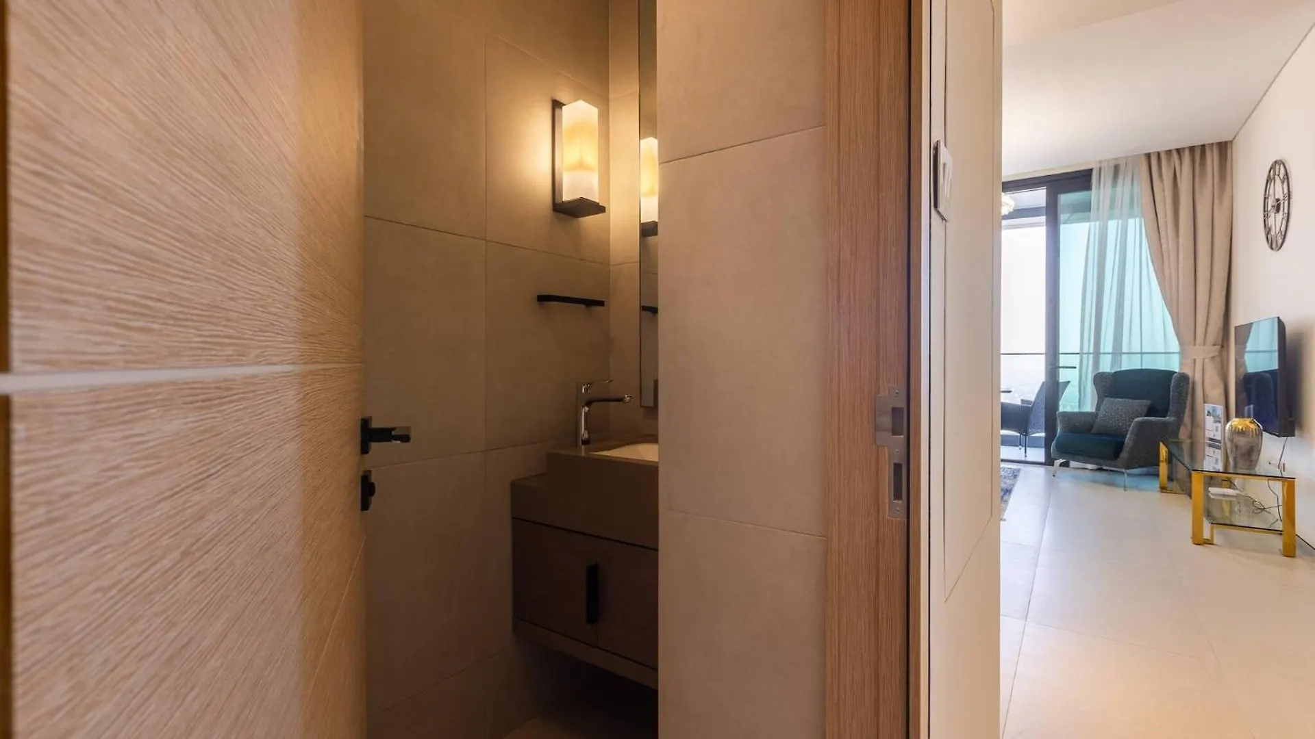 شقة Elegant 2Br Apt Address Beach Resort دبي
